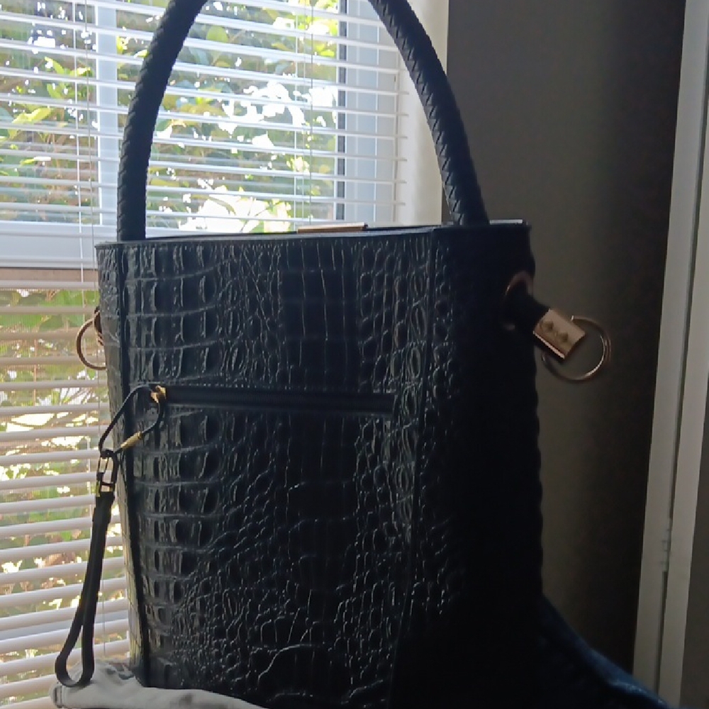 Luxurious Black Crocodile-Embossed Tote Bag